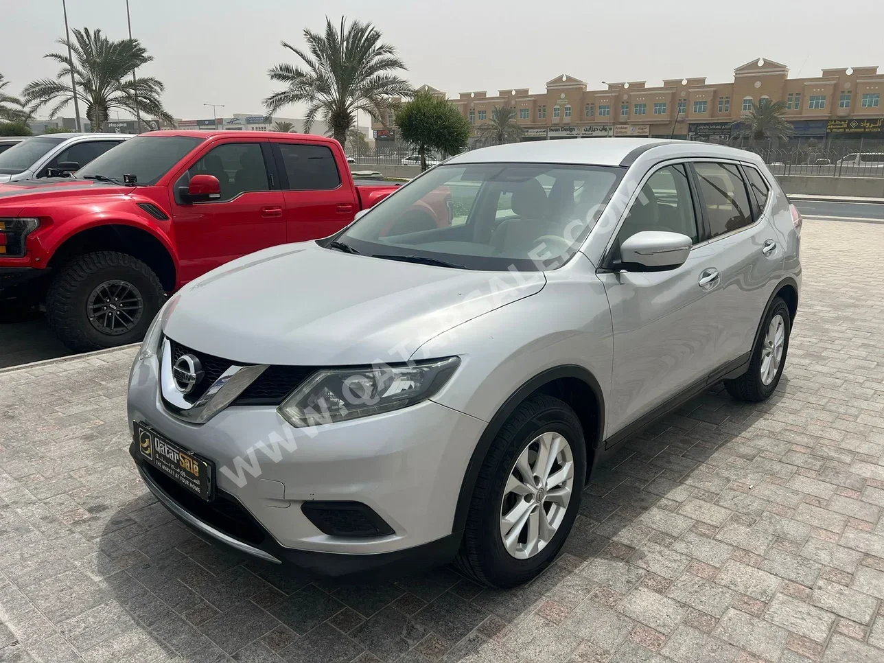 Nissan  X-Trail  2017  Automatic  235,000 Km  4 Cylinder  Front Wheel Drive (FWD)  SUV  Silver