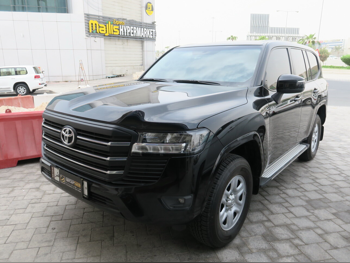 Toyota  Land Cruiser  GXR Twin Turbo  2022  Automatic  62,000 Km  6 Cylinder  Four Wheel Drive (4WD)  SUV  Black  With Warranty