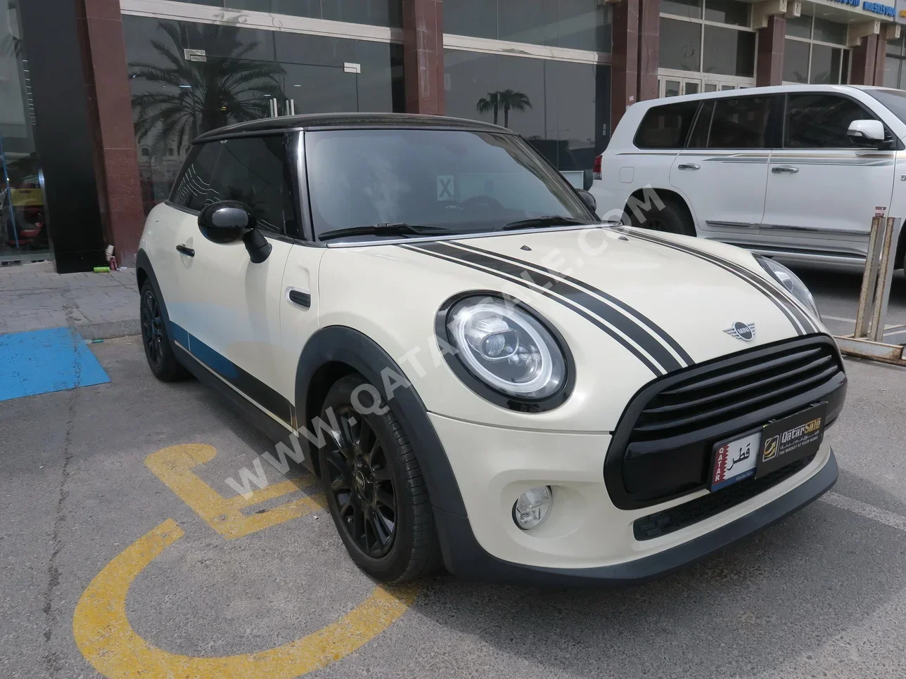 Mini  Cooper  2019  Automatic  104,000 Km  4 Cylinder  Front Wheel Drive (FWD)  Hatchback  Off White