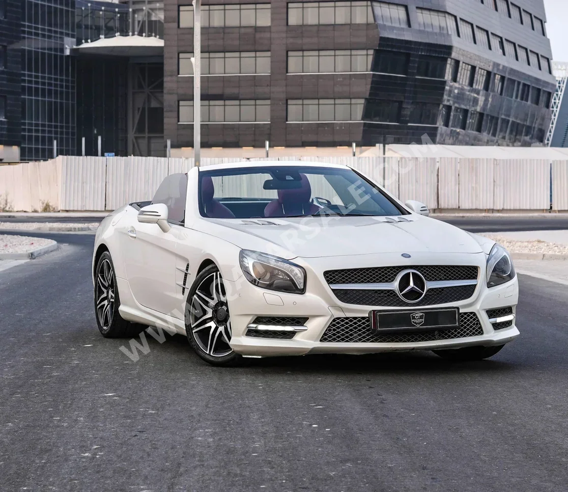 Mercedes-Benz  SL  500  2016  Automatic  79,000 Km  8 Cylinder  Rear Wheel Drive (RWD)  Convertible  White
