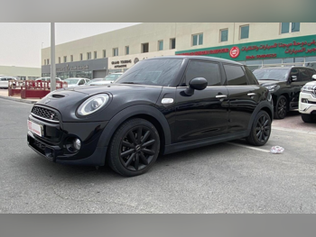 Mini  Cooper  S  2019  Automatic  130,000 Km  4 Cylinder  Front Wheel Drive (FWD)  Hatchback  Gray