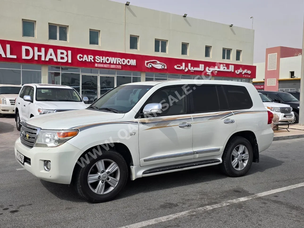 Toyota  Land Cruiser  VXR  2012  Automatic  348,000 Km  8 Cylinder  Four Wheel Drive (4WD)  SUV  White