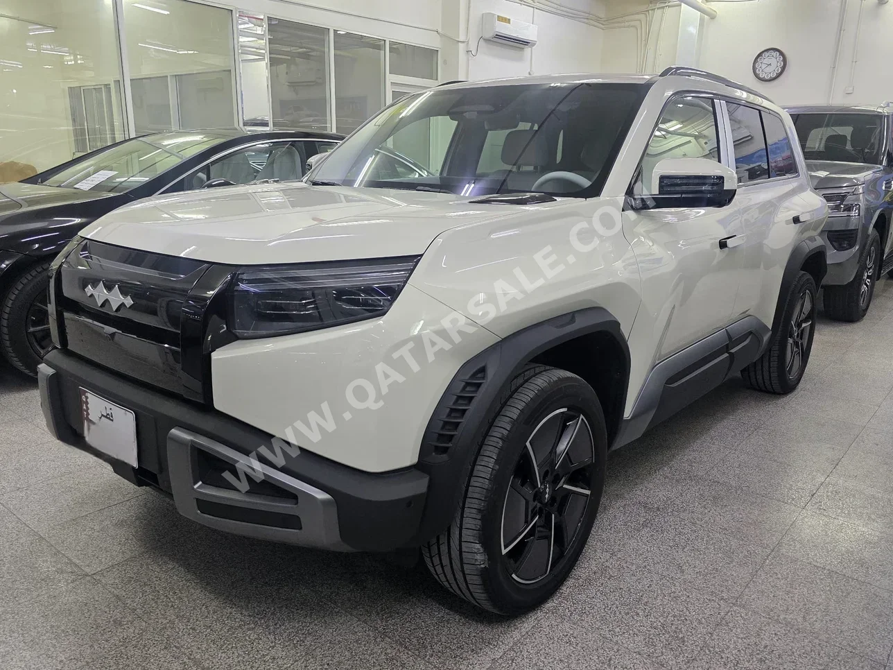 BYD  Leoperd 3  2025  Automatic  0 Km  4 Cylinder  All Wheel Drive (AWD)  SUV  Beige
