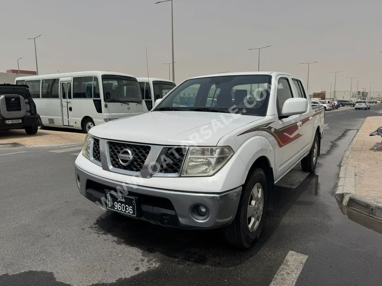 Nissan  Navara  SE  2016  Automatic  458,000 Km  4 Cylinder  Rear Wheel Drive (RWD)  Pick Up  White
