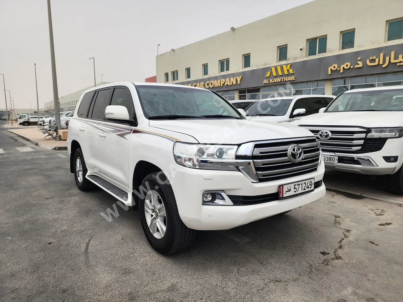 Toyota  Land Cruiser  GXR  2018  Automatic  370,000 Km  6 Cylinder  Four Wheel Drive (4WD)  SUV  White