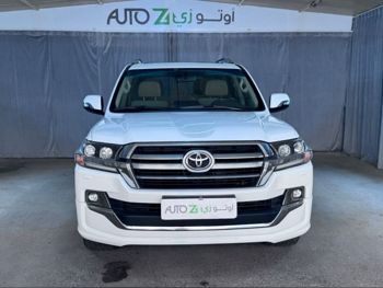Toyota  Land Cruiser  GXR- Grand Touring  2019  Automatic  152,300 Km  8 Cylinder  Four Wheel Drive (4WD)  SUV  White