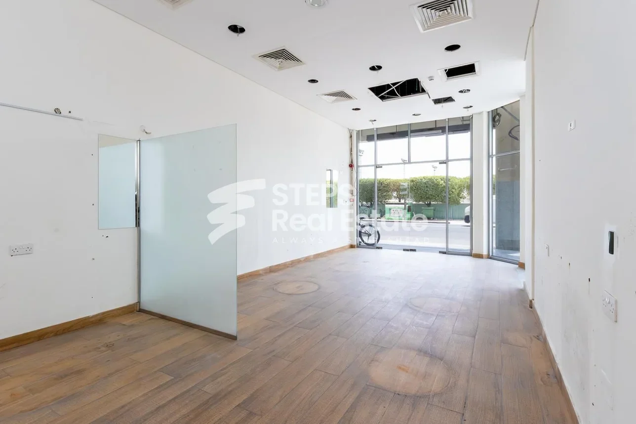 Commercial Shops - Not Furnished  - Doha  For Rent  - Nuaija