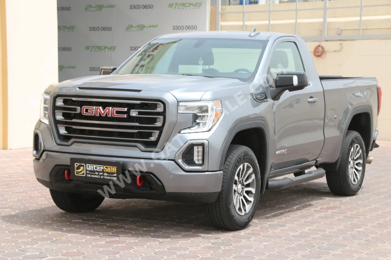 GMC  Sierra  AT4  2021  Automatic  81,000 Km  8 Cylinder  Four Wheel Drive (4WD)  Pick Up  Gray