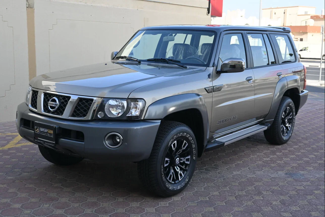 Nissan  Patrol  Super Safari  2024  Automatic  0 Km  6 Cylinder  Four Wheel Drive (4WD)  SUV  Gold  With Warranty