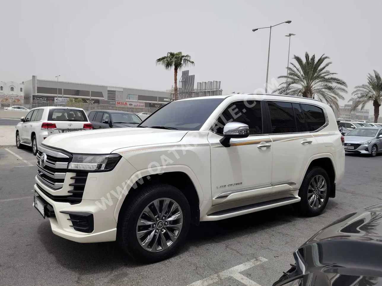 Toyota  Land Cruiser  GXR  2023  Automatic  157,000 Km  6 Cylinder  Four Wheel Drive (4WD)  SUV  White