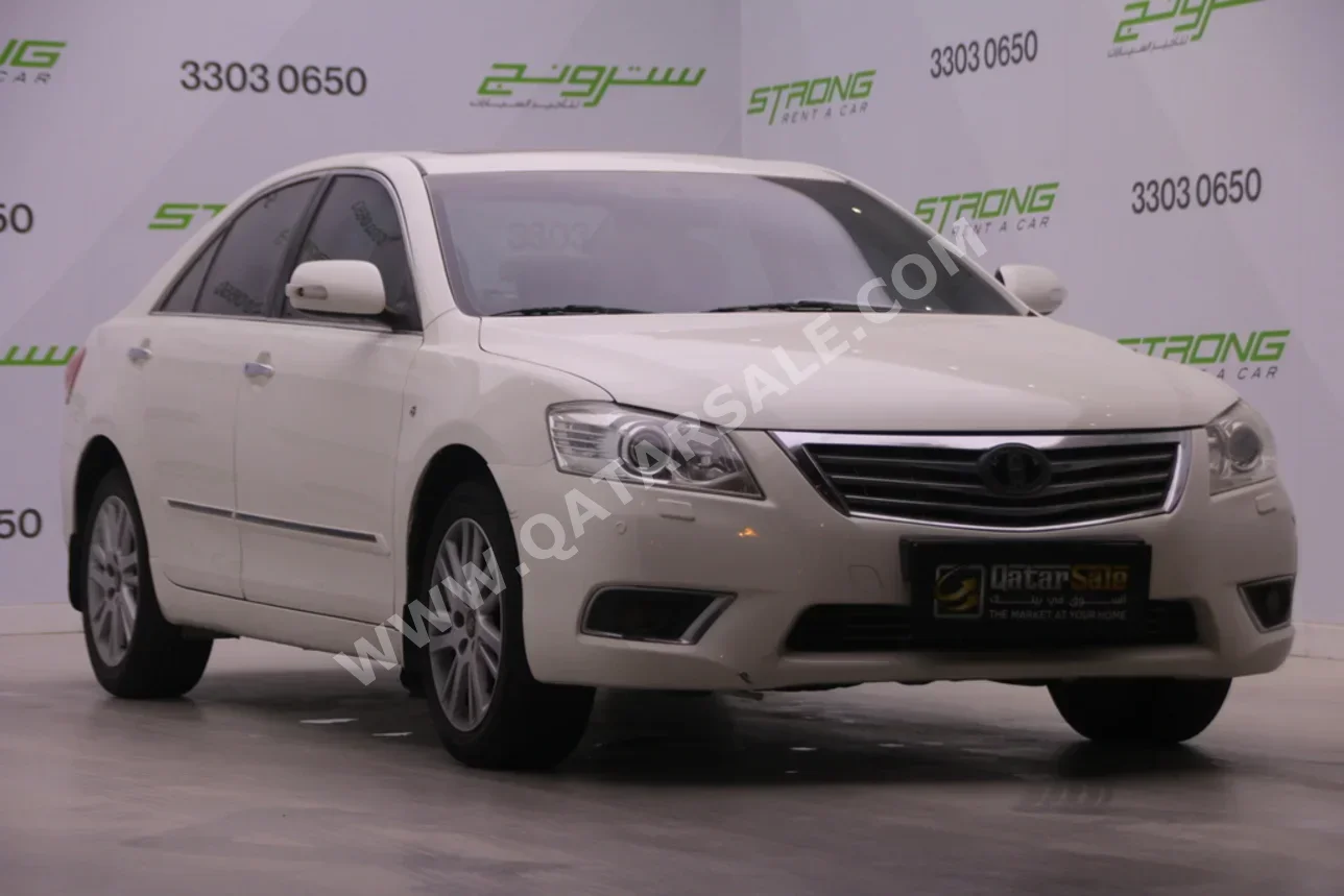 تويوتا  اوريون  2010  اوتوماتيك  220,000 كم  6 سلندر  سحب امامي  سيدان  أبيض لؤلؤي