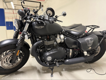 Triumph  Bonneville Bobber -  2019 - Color Matt Black