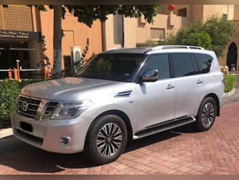 Nissan  Patrol  LE Platinum  2014  Automatic  215,000 Km  8 Cylinder  Four Wheel Drive (4WD)  SUV  Silver