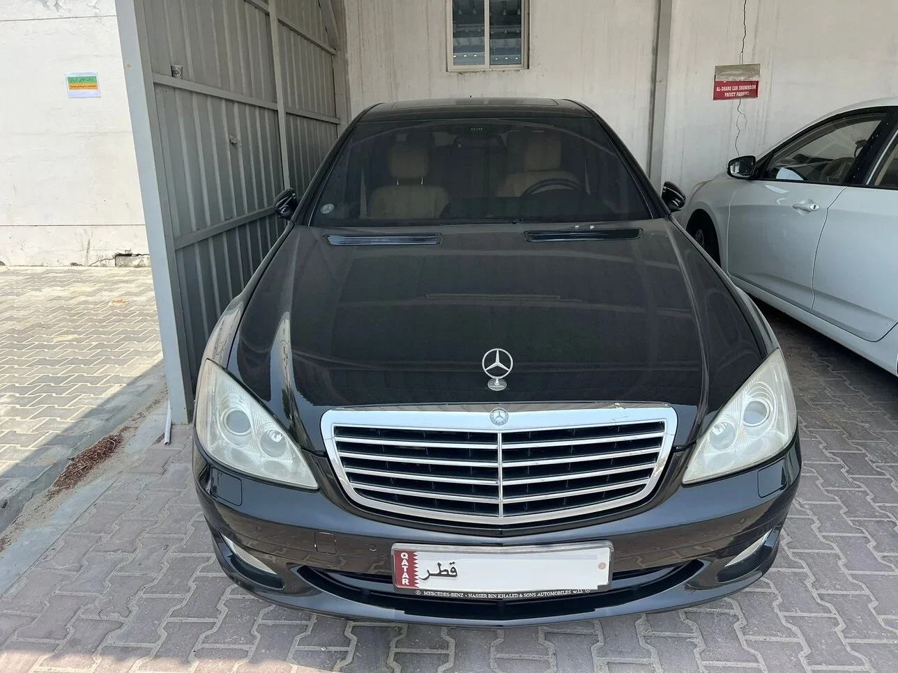 Mercedes-Benz  S-Class  500  2007  Automatic  70,000 Km  8 Cylinder  Rear Wheel Drive (RWD)  Sedan  Black
