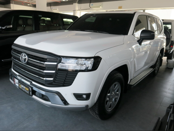 Toyota  Land Cruiser  GX  2025  Automatic  18,000 Km  6 Cylinder  Four Wheel Drive (4WD)  SUV  White  With Warranty