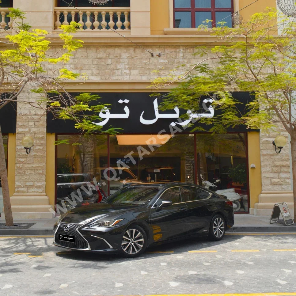 لكزس  إيه أس  300h  2020  اوتوماتيك  57,980 كم  4 سلندر  سحب امامي  سيدان  أسود