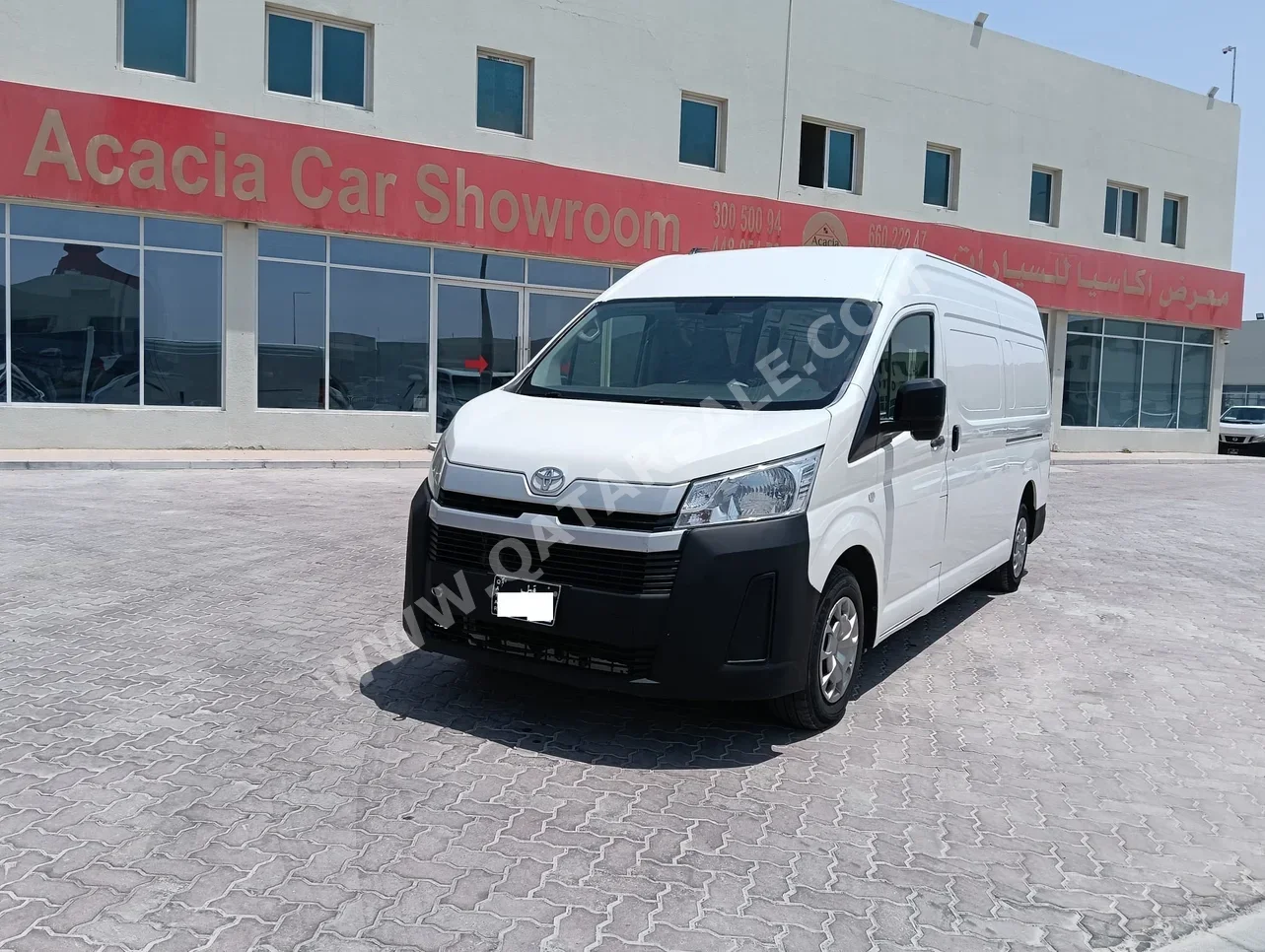 Toyota  Hiace  2021  Manual  190,000 Km  4 Cylinder  Rear Wheel Drive (RWD)  Van / Bus  White