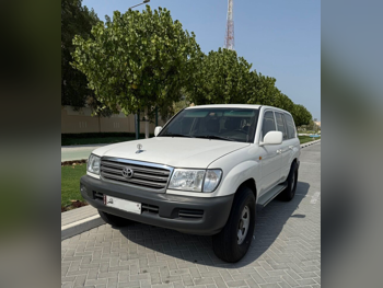 Toyota  Land Cruiser  GX  2004  Automatic  415,000 Km  6 Cylinder  Four Wheel Drive (4WD)  SUV  White
