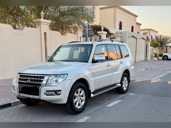 Mitsubishi  Pajero  GLS  2020  Automatic  130,000 Km  6 Cylinder  Four Wheel Drive (4WD)  SUV  Silver