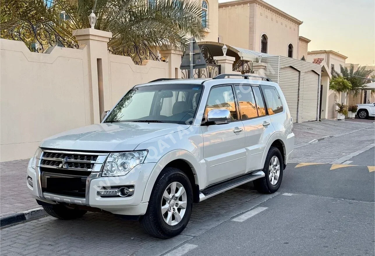 Mitsubishi  Pajero  GLS  2020  Automatic  130,000 Km  6 Cylinder  Four Wheel Drive (4WD)  SUV  Silver