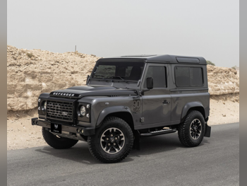 Land Rover  Defender  90 ADVENTURE  2016  Automatic  19,000 Km  4 Cylinder  Four Wheel Drive (4WD)  SUV  Gray