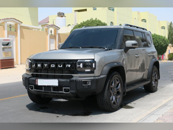 Jetour  T2  Luxury  2025  Automatic  24,000 Km  4 Cylinder  Four Wheel Drive (4WD)  SUV  Gray  With Warranty