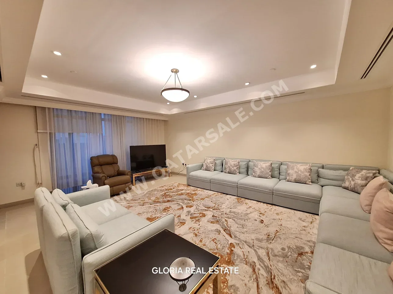 Townhouse  - Fully Furnished  - Doha  - The Pearl  - 4 Bedrooms