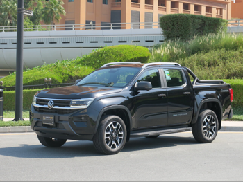 فوكس واغن  اماروك  2023  اوتوماتيك  11,000 كم  4 سلندر  دفع رباعي  بيكب  أسود  تحت الضمان