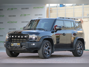 Jetour  T2  Luxury  2025  Automatic  22,000 Km  4 Cylinder  Four Wheel Drive (4WD)  SUV  Black  With Warranty