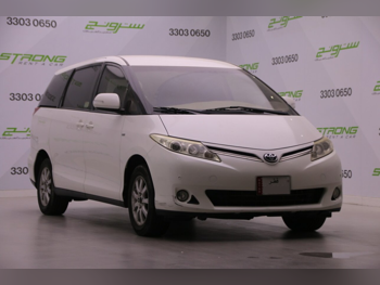 Toyota  Previa  2017  Automatic  200,000 Km  4 Cylinder  Front Wheel Drive (FWD)  Van / Bus  White
