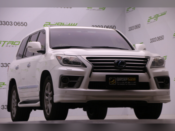 Lexus  LX  570  2015  Automatic  145,500 Km  8 Cylinder  Four Wheel Drive (4WD)  SUV  Pearl