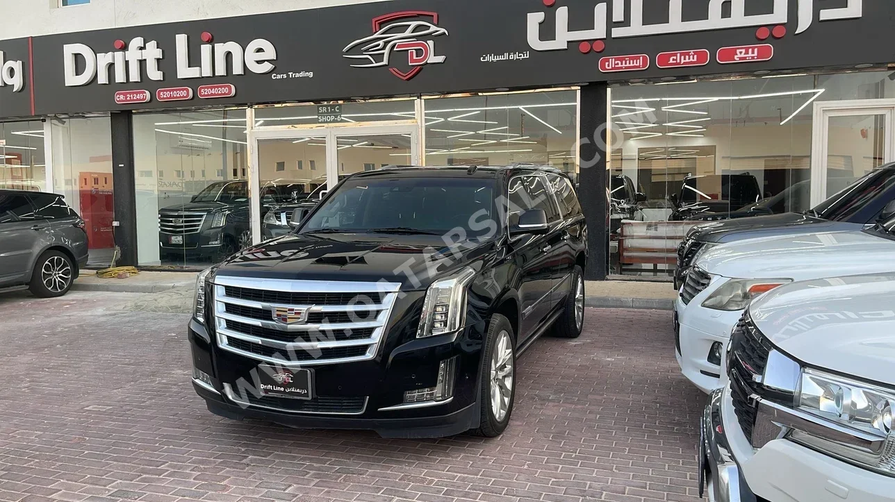كاديلاك  اسكيليد  لميتيد  2019  اوتوماتيك  133,000 كم  8 سلندر  دفع رباعي  اس يو في  أسود