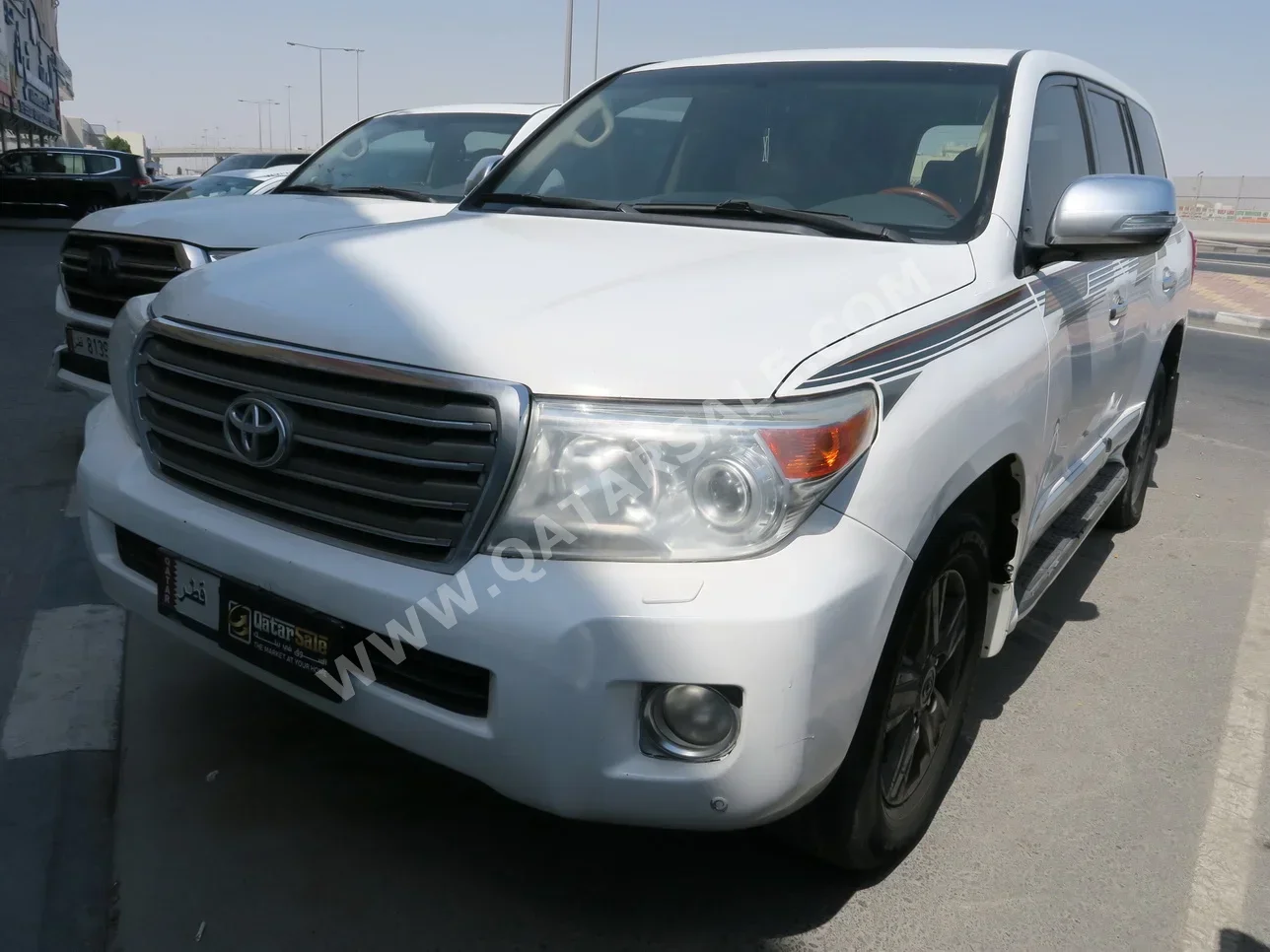 Toyota  Land Cruiser  GXR  2015  Automatic  282,000 Km  8 Cylinder  Four Wheel Drive (4WD)  SUV  White
