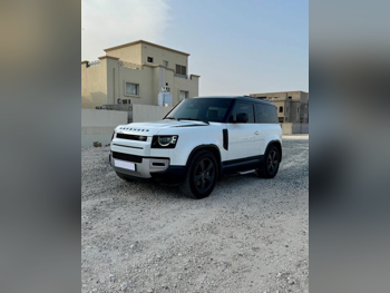 Land Rover  Defender  90 HSE  2023  Automatic  27,000 Km  6 Cylinder  Four Wheel Drive (4WD)  SUV  White  With Warranty