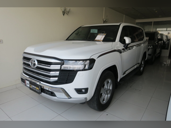Toyota  Land Cruiser  GXR  2023  Automatic  23,000 Km  6 Cylinder  Four Wheel Drive (4WD)  SUV  White  With Warranty
