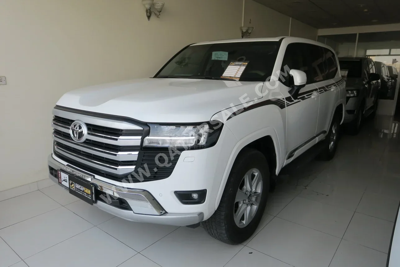 Toyota  Land Cruiser  GXR  2023  Automatic  23,000 Km  6 Cylinder  Four Wheel Drive (4WD)  SUV  White  With Warranty