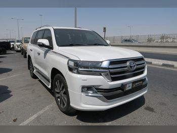 Toyota  Land Cruiser  GXR- Grand Touring  2019  Automatic  150,000 Km  8 Cylinder  Four Wheel Drive (4WD)  SUV  White