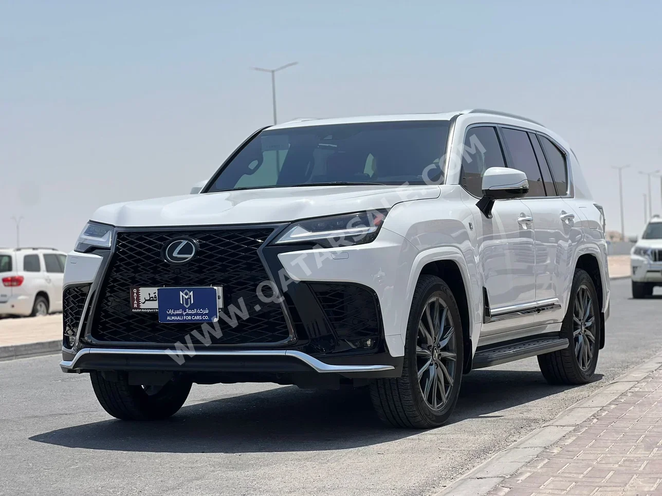 لكزس  ال اكس  600 اف سبورت  2023  اوتوماتيك  16,000 كم  6 سلندر  دفع رباعي  اس يو في  أبيض  تحت الضمان