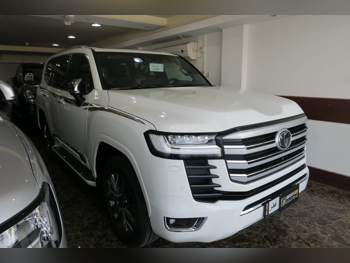 Toyota  Land Cruiser  VXR Twin Turbo  2025  Automatic  0 Km  6 Cylinder  Four Wheel Drive (4WD)  SUV  White  With Warranty