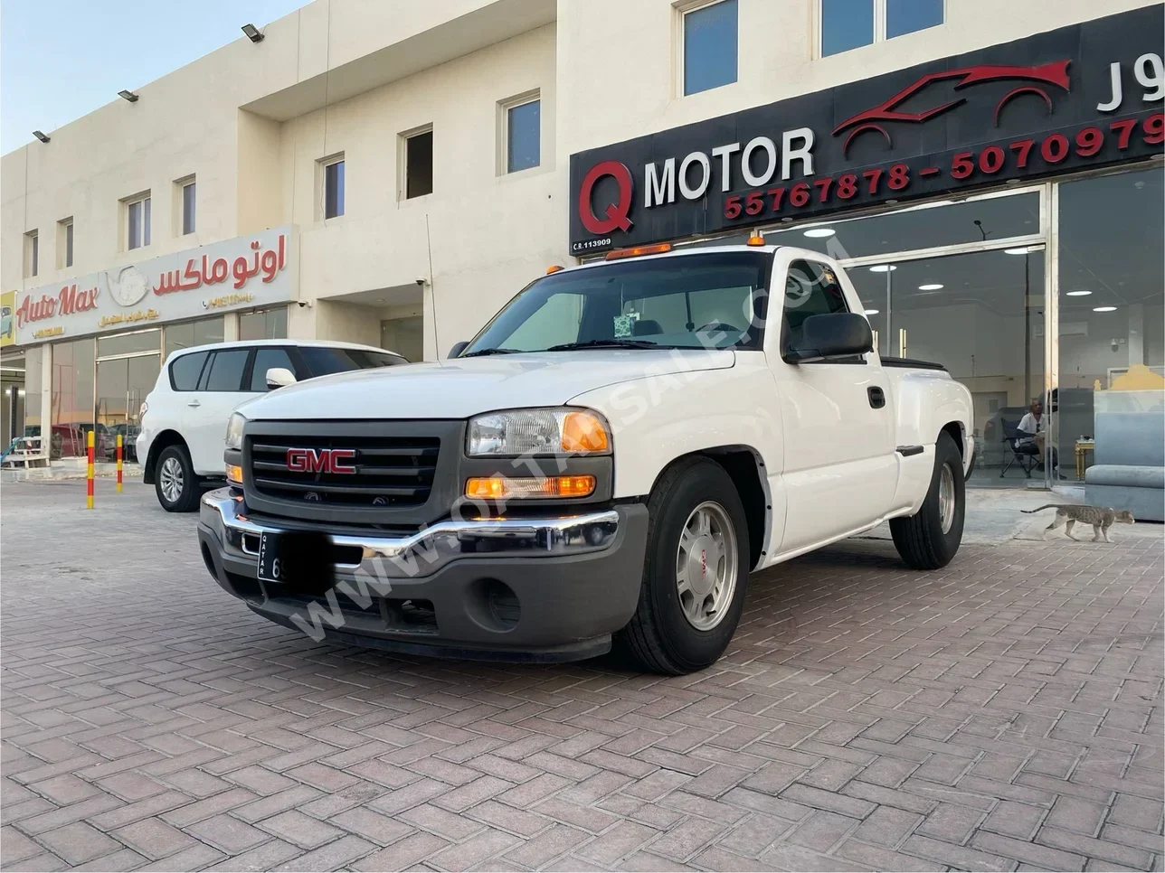 GMC  Sierra  2006  Automatic  58,000 Km  8 Cylinder  Rear Wheel Drive (RWD)  Pick Up  White