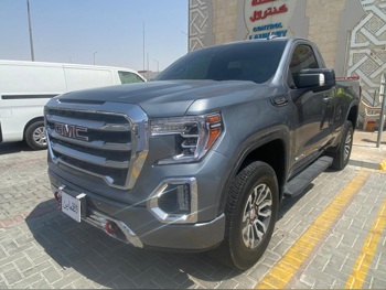GMC  Sierra  SLE  2021  Automatic  63,000 Km  8 Cylinder  Four Wheel Drive (4WD)  Pick Up  Gray  With Warranty