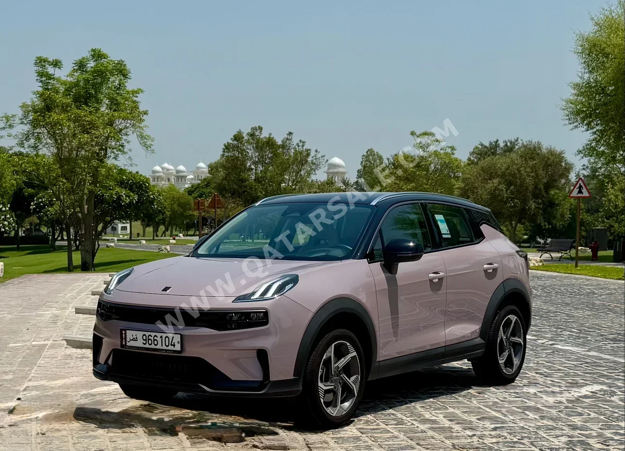 Lynk & Co  06  2025  Automatic  2,750 Km  4 Cylinder  Front Wheel Drive (FWD)  SUV  Pink  With Warranty