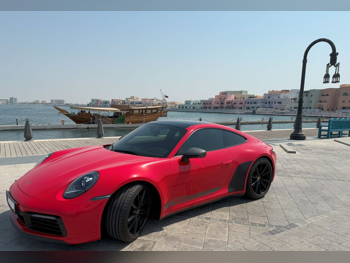 بورش  911  كاريرا تي  2023  عادي  13,800 كم  6 سلندر  دفع خلفي  كوبيه \ سبورت  أحمر  تحت الضمان