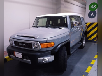 Toyota  FJ Cruiser  2020  Automatic  81,000 Km  6 Cylinder  Four Wheel Drive (4WD)  SUV  Silver