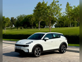 Lynk & Co  06  2025  Automatic  2,750 Km  4 Cylinder  Front Wheel Drive (FWD)  SUV  White  With Warranty