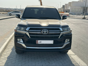 Toyota  Land Cruiser  GXR- Grand Touring  2020  Automatic  117,000 Km  8 Cylinder  Four Wheel Drive (4WD)  SUV  Black