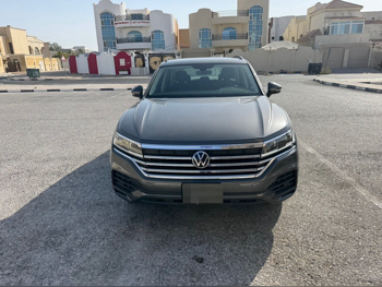 Volkswagen  Touareg  2024  Automatic  480 Km  4 Cylinder  Front Wheel Drive (FWD)  SUV  Gray  With Warranty