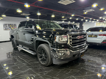 GMC  Sierra  1500  2018  Automatic  133,000 Km  8 Cylinder  Four Wheel Drive (4WD)  Pick Up  Black