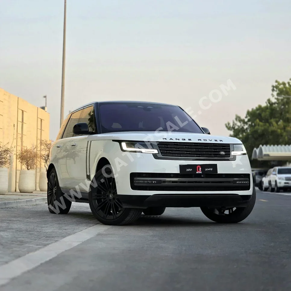 Land Rover  Range Rover  Vogue  Autobiography  2022  Automatic  33,000 Km  8 Cylinder  Four Wheel Drive (4WD)  SUV  White