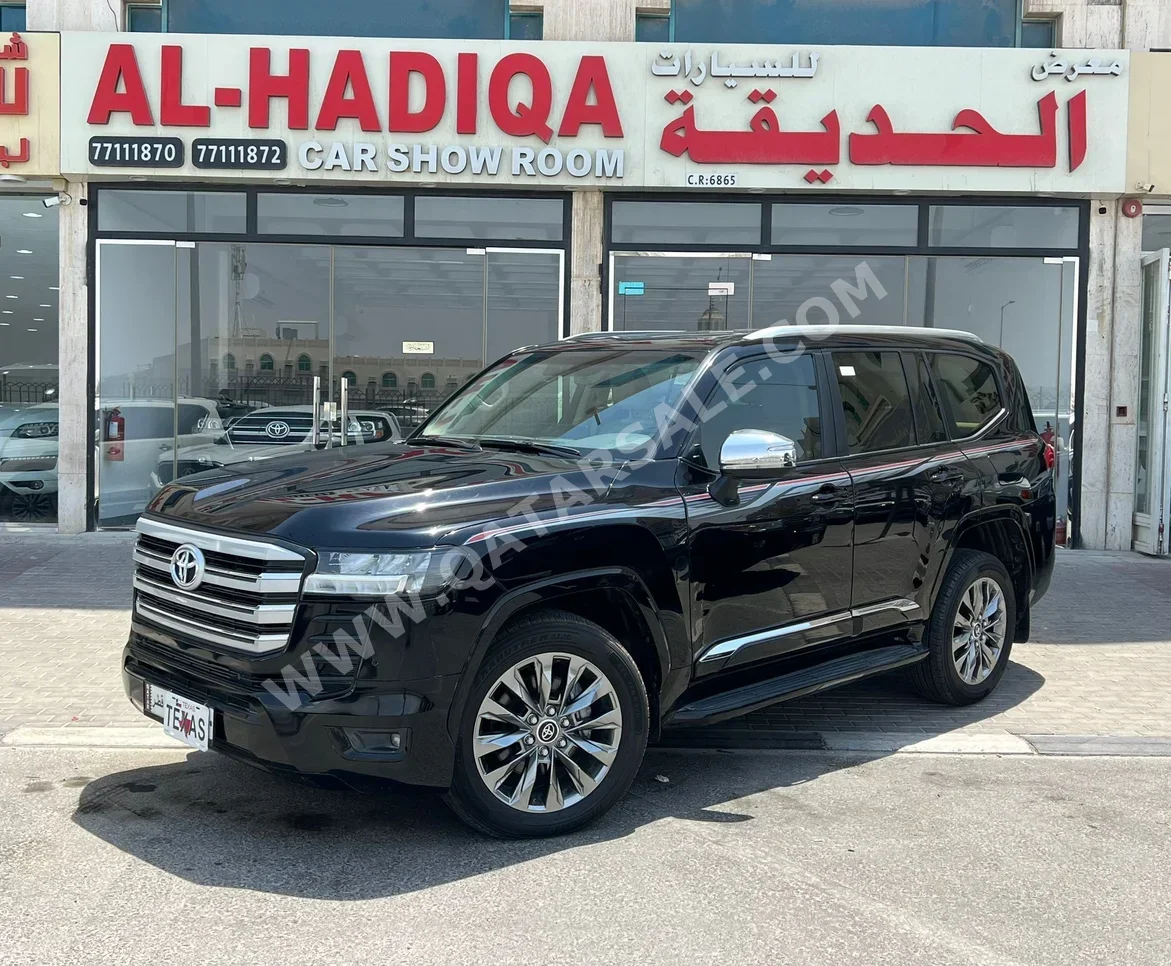 Toyota  Land Cruiser  GXR Twin Turbo  2024  Automatic  7,000 Km  6 Cylinder  Four Wheel Drive (4WD)  SUV  Black  With Warranty
